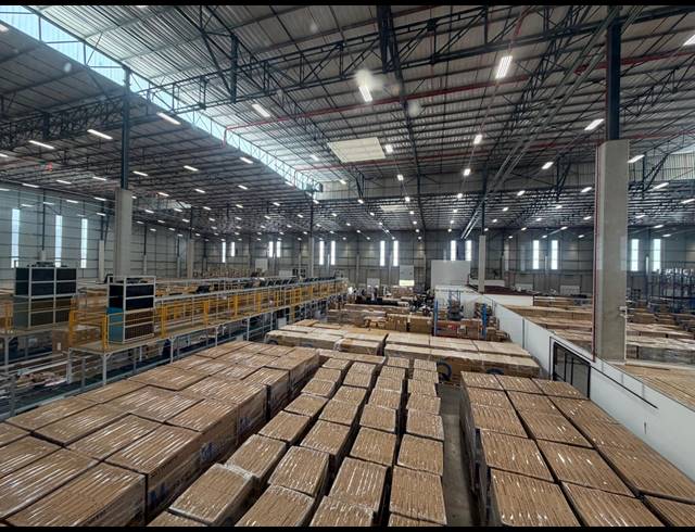 11,366M² WAREHOUSE TO LET IN CHLOORKOP